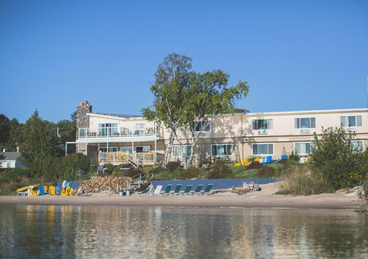 Beachfront Inn Baileys Harbor Exteriör bild